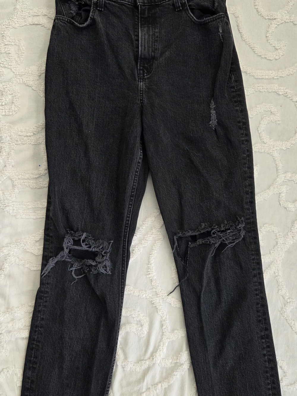 Abercrombie & Fitch Black Straight-Leg Distressed Jeans